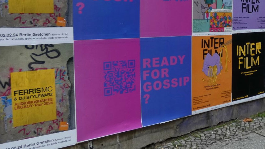 Plakate interaktiv gestalten mit einem QR-Code. Hier am Beispiel für die Werbung für das Album This Is Gossip auf Spotify.