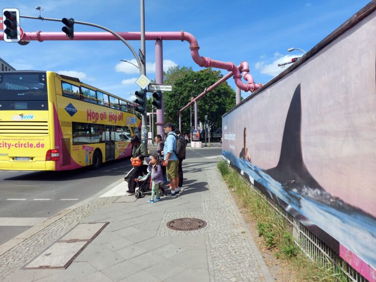 Dua Lipa StreetFence Berlin